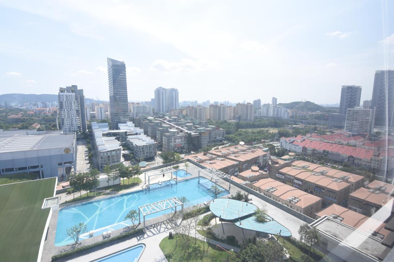 Cozy Homestay With Wifi @Encorp Strand Mall @Alpha Ivf Petaling Jaya Exterior foto